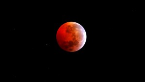 Luna de Sangre: ¿Se verá en Chile el último eclipse lunar total del año?