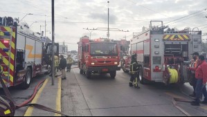 Incendio afecta a edificio de departamentos en Lo Prado: Bomberos confirma muerte de mascotas