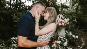 Se agotó en pocas horas: ¿Cuánto cuesta el vestido que usó Taylor Swift en las fotos de su compromiso con Travis Kelce?