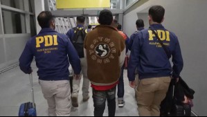 Van 812 personas este año: Migraciones expulsa a 65 extranjeros hacia Colombia y República Dominicana