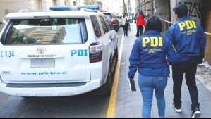 Roban $200 millones a empresaria china mientras estaba en el estacionamiento de su edificio en Santiago