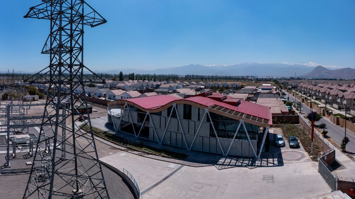 Enel capacita a jóvenes en electricidad a través de su Centro de Excelencia Operacional