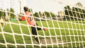 Tragedia en el fútbol: Muere arquero justo después de atajar un penal y darle el triunfo a su equipo en Brasil