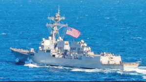 Tiene un radar que puede detectar una pelota de golf a 165 km: Así es el destructor de EEUU 'amenazado' por dos F-16 de Venezuela