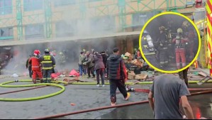 Incendio afectó al Mercado Cardonal de Valparaíso: Fuego se encuentra controlado tras el trabajo de 40 voluntarios de Bomberos