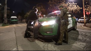 Carabinero de franco evitó asalto en Estación Central: Enfrentó a ocho delincuentes e hirió a un antisocial