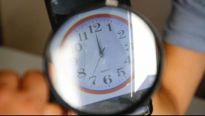 ¿Cómo impacta el cambio de hora a los niños?: Expertos entregan consejos para mitigar sus efectos