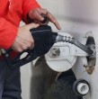Revisa si es que hay variaciones en los precios de los combustibles en el país a partir del jueves 11 de septiembre. Conoce si la bencina subió o bajó y cuál es la variación de la gasolina.