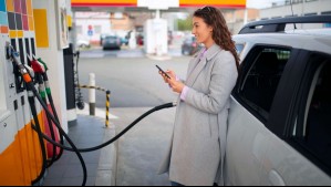 ¿Vas a cargar bencina? Estos descuentos de jueves pueden darte un respiro