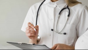 Tuvo 286 días de licencia en dos años: Declaran vacancia en cargo de funcionaria pública por salud incompatible