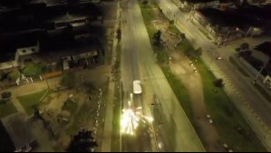 Video: Carro de Carabineros es atacado con fuegos artificiales en Pedro Aguirre Cerda