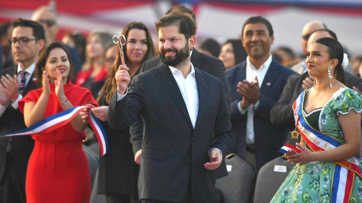 Boric inaugura la Fiesta de la Pampilla en Coquimbo: 