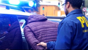 Detienen a dos policías peruanos con 10 kilos de droga en Arica