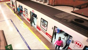 Metro de Santiago restablece servicio en Línea 1 tras cierre de cuatro estaciones