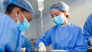 La lucha contrarreloj de un joven que es primera prioridad para trasplante de hígado en Chile