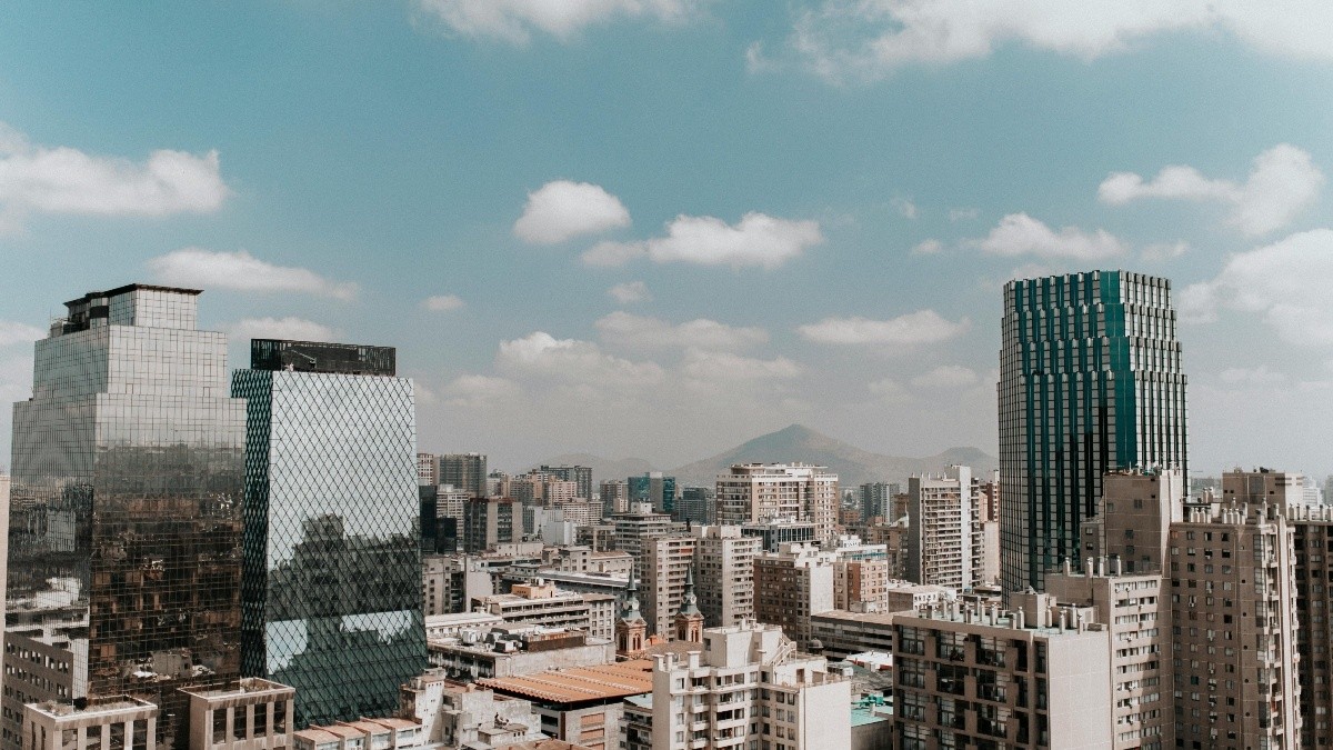 ¿Dónde alojarse en Santiago?: Recomendaciones de hoteles según ubicación y presupuesto
