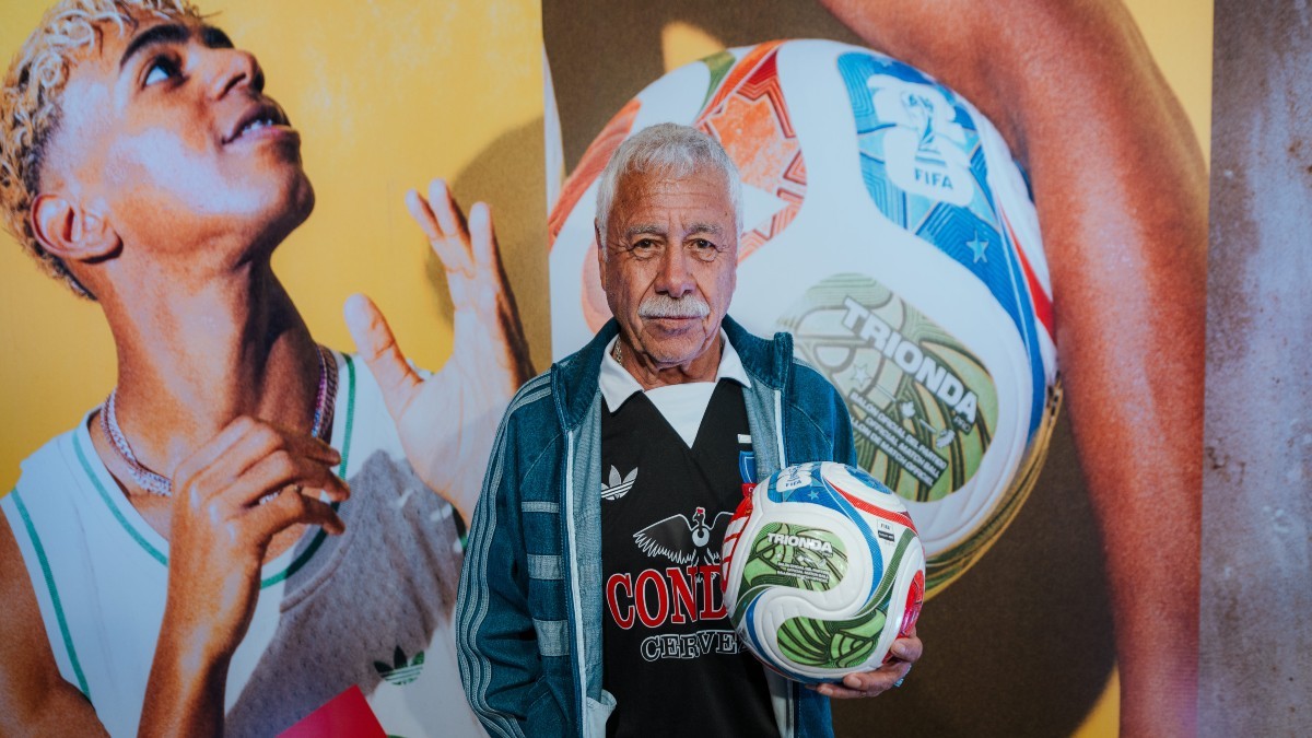 En medio de un show de drones: adidas presentó 'Trionda', el balón oficial para el Mundial 2026