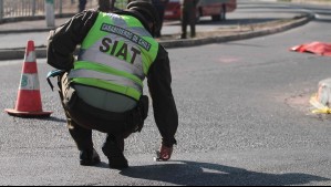 Madre muere y su hijo queda herido tras impactar de frente con una camioneta en la Ruta G-60 en Melipilla