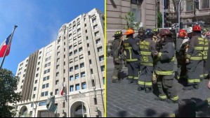 Evacúan dos edificios en el centro de Santiago por emanación de humo: Uno de ellos es el Ministerio de Justicia