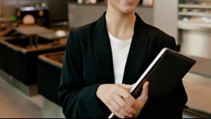 Manipulaba el control horario para ir a la peluquería en plena jornada laboral: Trabajadora de banco fue despedida
