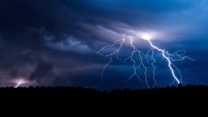 Por inestabilidad atmosférica: Emiten aviso por probables tormentas eléctricas en una región del país