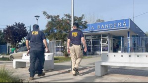 Guardias municipales lo redujeron y esposaron: Investigan muerte de hombre afuera del metro San Ramón