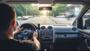 Sernac emite alerta de seguridad por falla en sistema de luces en camionetas vendidas en Chile