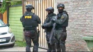 Masivo allanamiento en la RM: Intervienen 30 casas en nueve comunas para detener a banda dedicada a los 'turbazos'