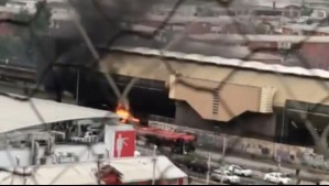 Metro de Santiago normaliza su servicio tras incendio que afectó a estación de la Línea 5