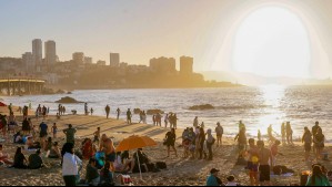 La playa que está a poco más de una hora de Santiago y es destacada por sitios de viajes