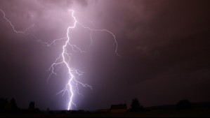 Debido a una 'inestabilidad atmosférica': Conoce las tres regiones donde habría tormentas eléctricas el día viernes
