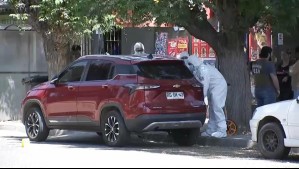 Iba camino a la iglesia y lo asesinaron a disparos: Hombre muere tras resistirse al robo de su auto en Estación Central