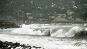 Huracán Melissa azota el Caribe y podría 'intensificarse rápidamente'