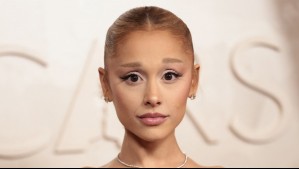 Ariana Grande dejó atrás el rubio y sorprendió a sus fanáticos con aplaudido cambio de look: 'Es bueno verme, ¿no?'