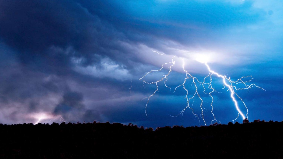 Incluye a toda la Región Metropolitana: Emiten aviso de tormentas eléctricas para 7 regiones de la zona central de Chile