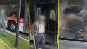 Video muestra furiosa reacción de taxista de 81 años: Atacó con un fierro una micro que transitaba con pasajeros