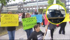 'Basta de volver a meter el dedo en la herida': Familias de víctimas de lancha 'Bruma' protestan por traslado del buque 'Cobra'