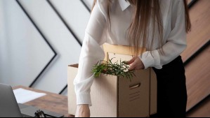 Despiden a trabajadora de banco que consultaba datos de clientes solo por 'copuchear'