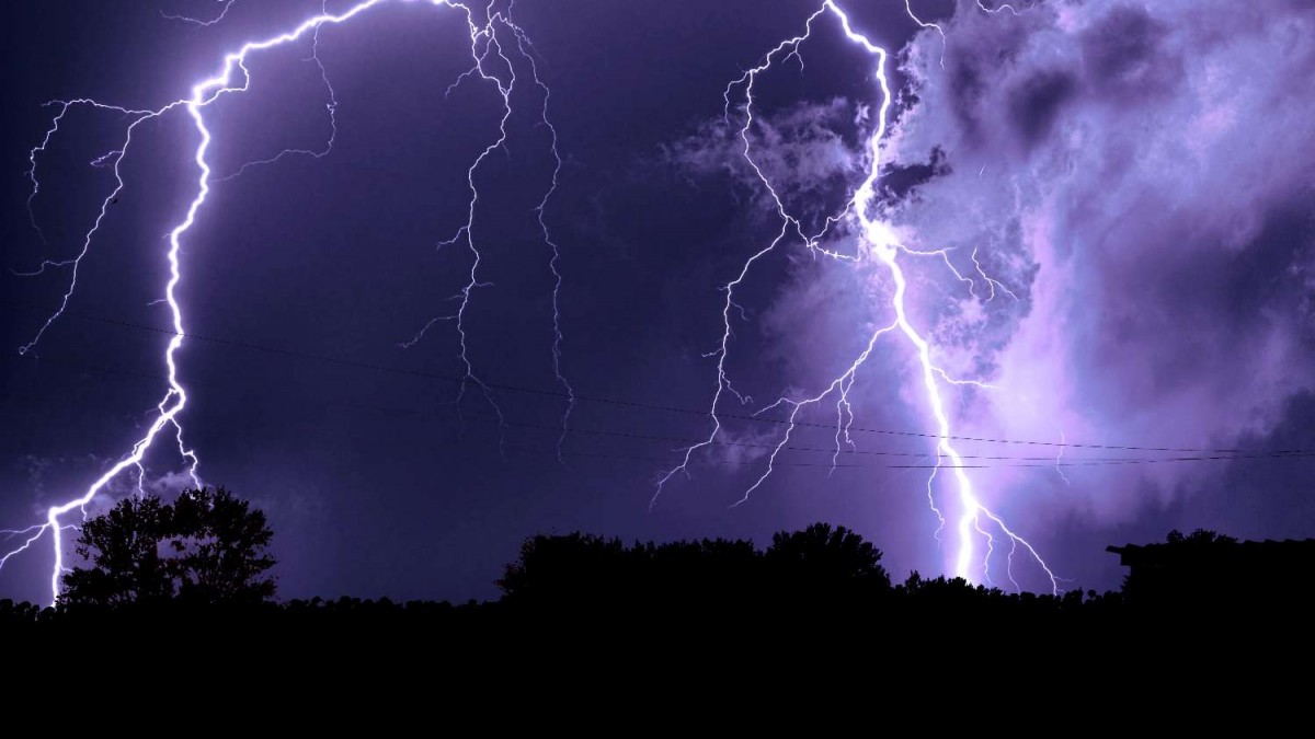 '¿Dónde estará el alboroto?': Advierten probables tormentas eléctricas y granizos para el centro y sur de Chile