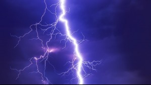 Se suma la probabilidad de 'fuertes rachas de vientos': Meteorología actualiza aviso por tormentas eléctricas para cuatro regiones
