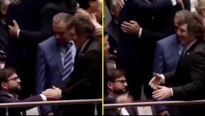 Ni se levantó del asiento: El distante saludo entre Gabriel Boric y Javier Milei en el cambio de mando en Bolivia