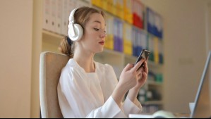 Nomofobia en aumento: El 76% de los chilenos se considera dependiente de su smartphone