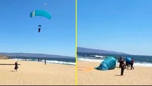 Un bañista se mantiene hospitalizado: Fiscalía investiga brusco aterrizaje de parapentistas sobre personas en playa de Reñaca