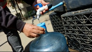 Interrupción del suministro por medio día: Anuncian corte de agua para dos comunas de Santiago este jueves