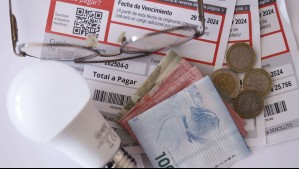 Comisión Nacional de Energía ratifica baja de la luz a partir de 2026: ¿Cuánto disminuirán las cuentas?