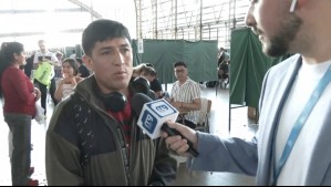 'Tengo que hacer una denuncia': Hombre acusa que su carnet de identidad fue entregado a otro votante en Estación Mapocho