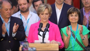 Evelyn Matthei reconoce derrota en primera vuelta: 'Vamos al comando de Kast para felicitarlo como corresponde'