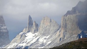Emergencia en Torres del Paine deja un fallecido y obliga a cerrar circuito 'O' por búsqueda de turista extraviada