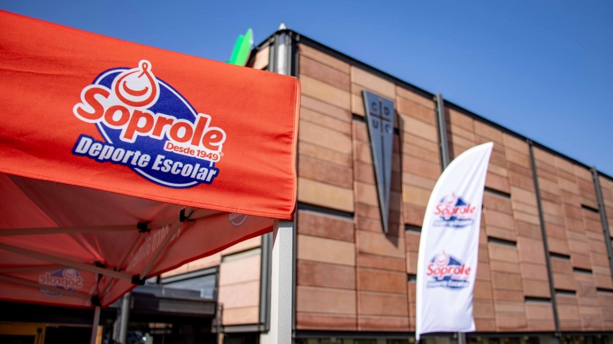 Soprole Deporte Escolar realizó su ceremonia de premiación 2025 en el complejo deportivo San Carlos de Apoquindo