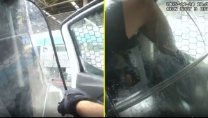 Videos muestran a ambulantes lanzando aceite hirviendo a guardias en Estación Central: Uno de ellos sufrió graves quemaduras